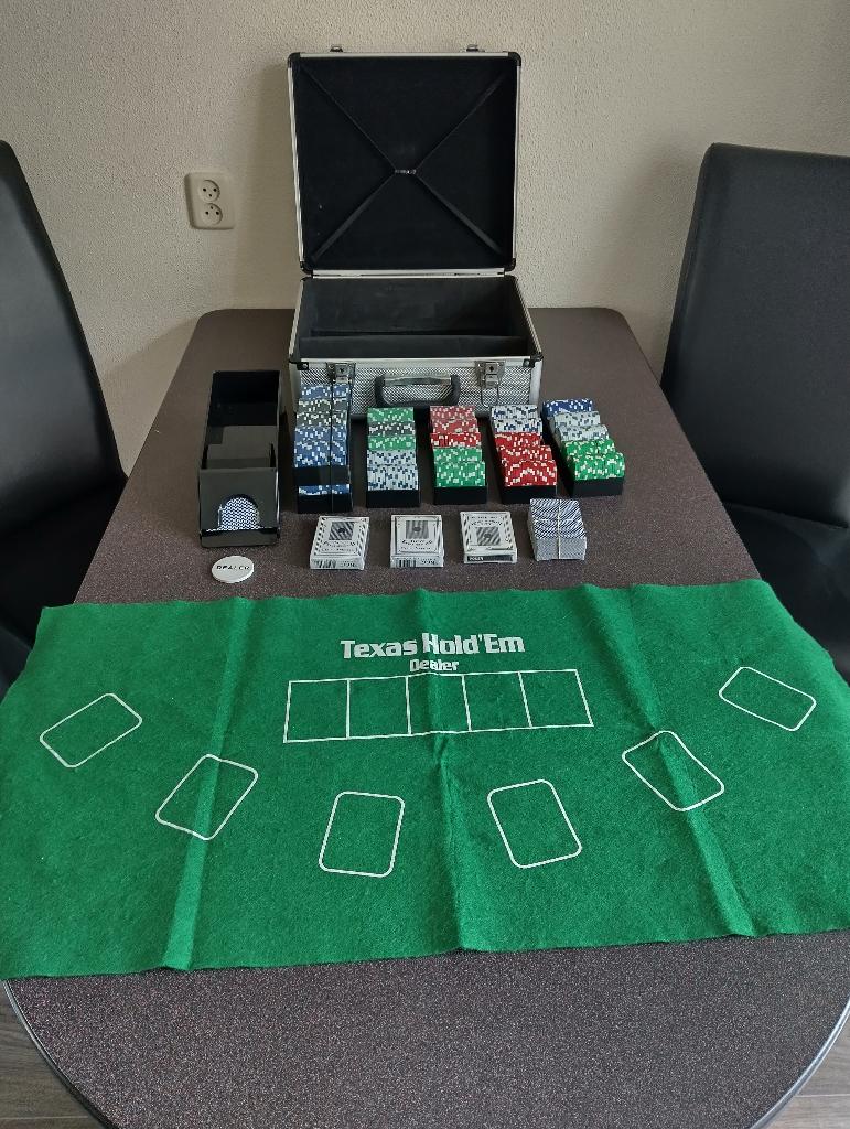 Mooie pokerset, Hobby en Vrije tijd, Ophalen, Zo goed als nieuw
