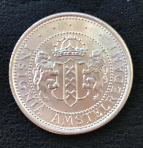 Mokum 700 jaar stad Amsterdam 1275 - 1975 florijn, Postzegels en Munten, Ophalen of Verzenden, Koningin Beatrix, 1 gulden, Losse munt
