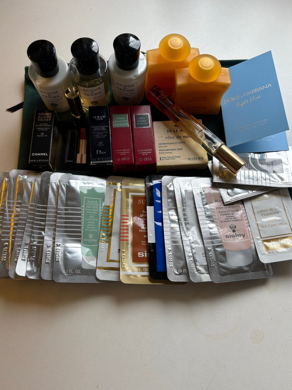 Grote partij luxe cosmetica en samples - Nieuw, Ophalen of Verzenden, Nieuw, Overige typen