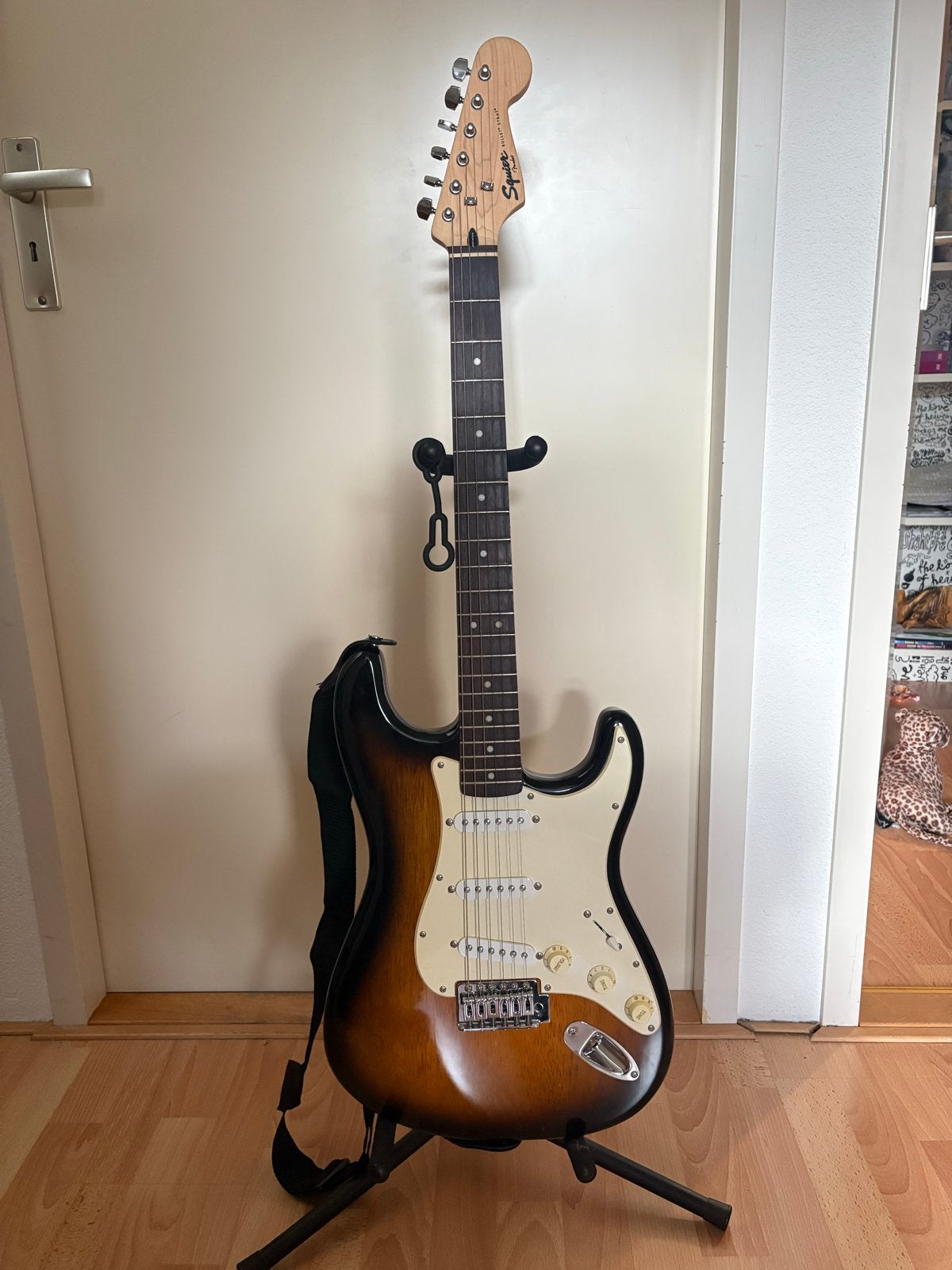 Fender Squier Bullet Strat met Orange Crush 12 versterker, Muziek en Instrumenten, Ophalen, Fender, Met versterker, Zo goed als nieuw