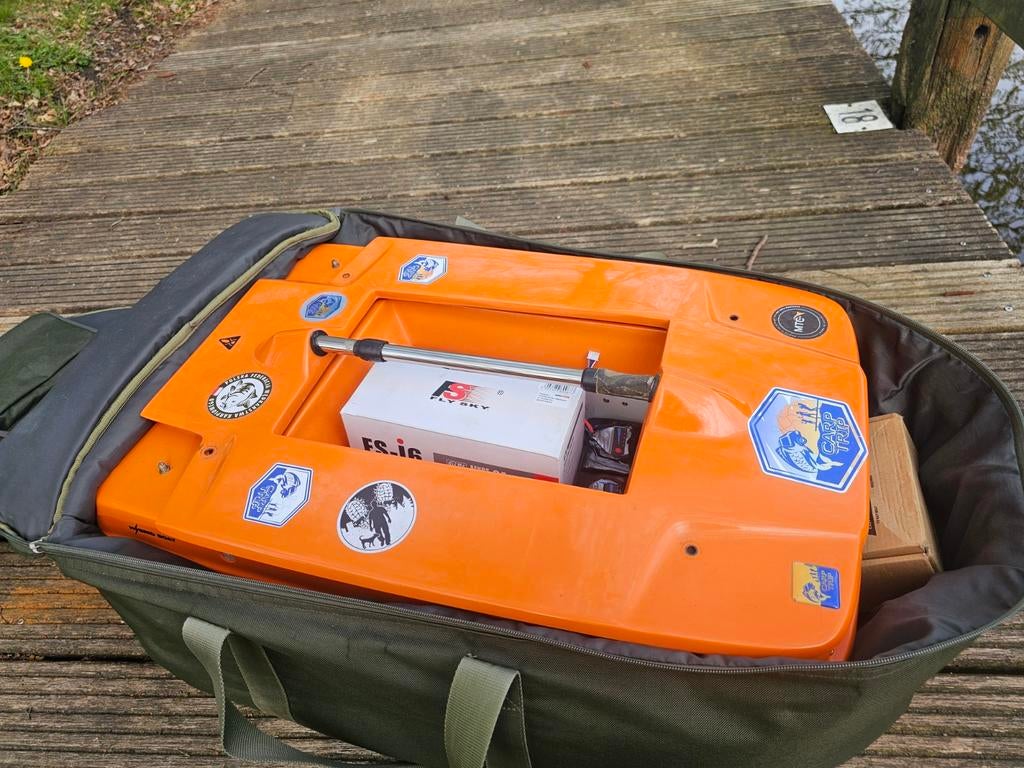 Hybrid Boat voerboot met GPS en nieuwe accu's, Ophalen of Verzenden