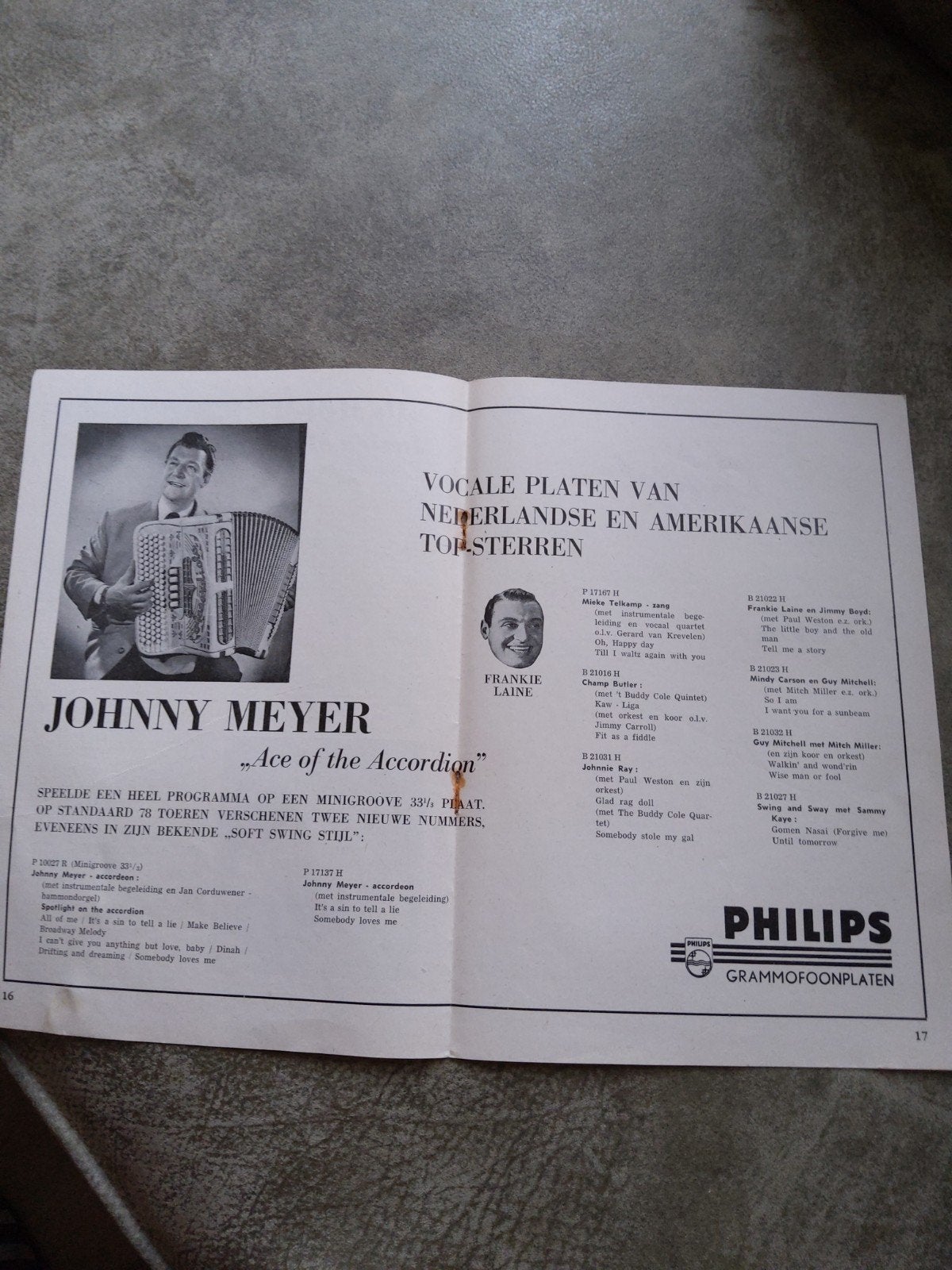 Johnny Meyer:  Ace of the accordion, Ophalen of Verzenden, Zo goed als nieuw, Boek, Tijdschrift of Artikel