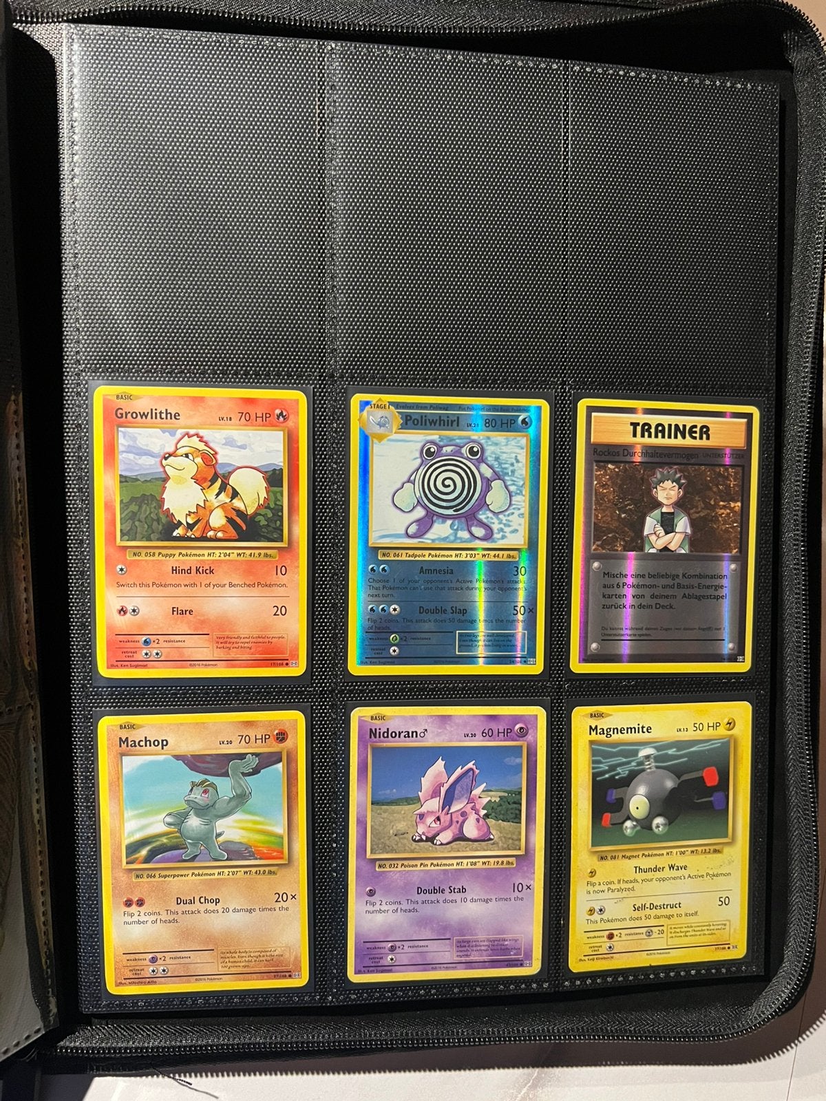 Oude pokemon kaarten (base celebration), Ophalen of Verzenden, Zo goed als nieuw, Meerdere kaarten