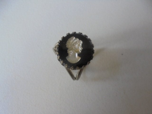 Vintage sjaalklem Onyx met dame camee, Ophalen of Verzenden, Zo goed als nieuw, Overige materialen