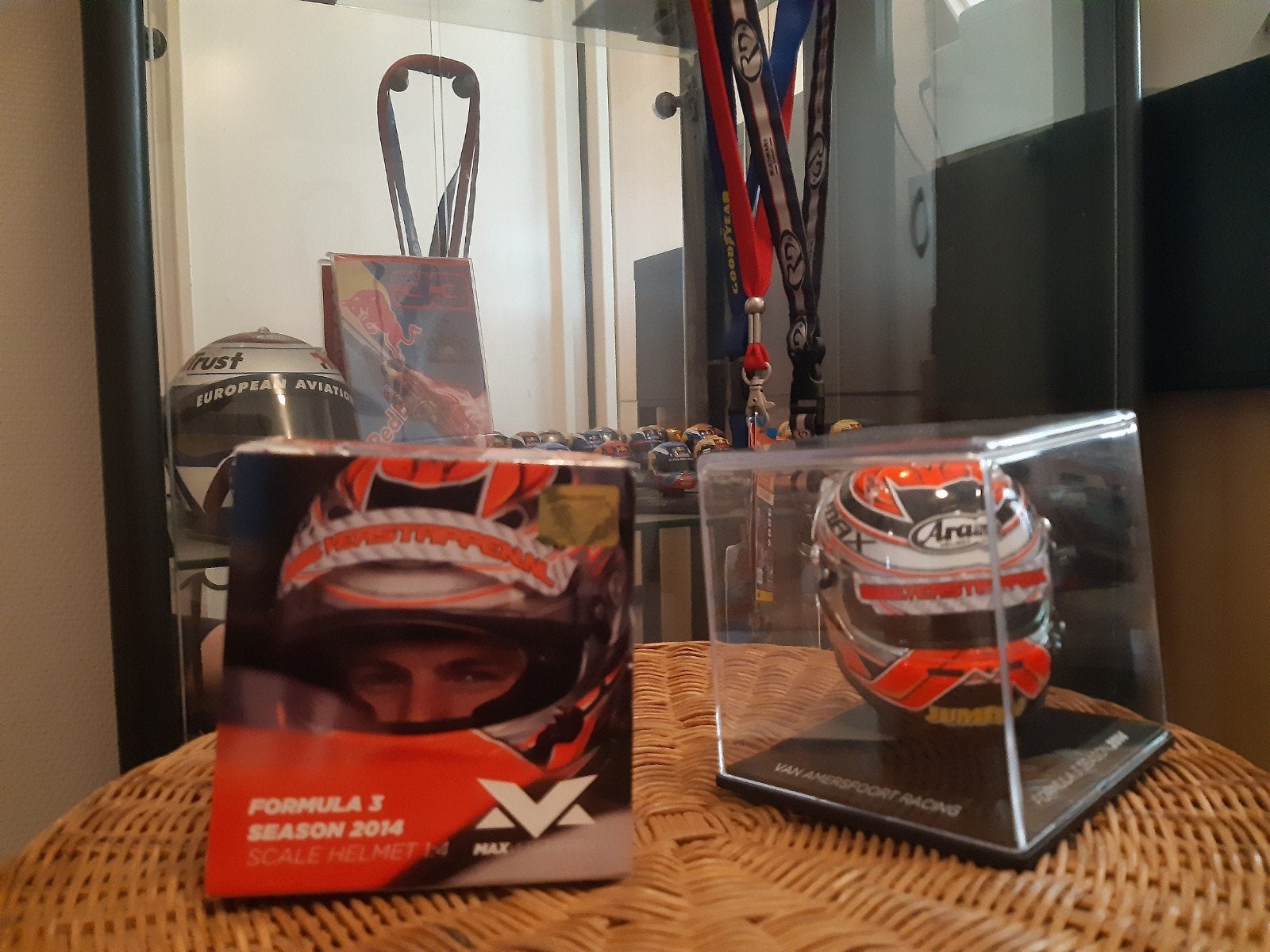 Verstappen Helm 1:4 te koop/ruil, Ophalen of Verzenden, Nieuw, Overige typen