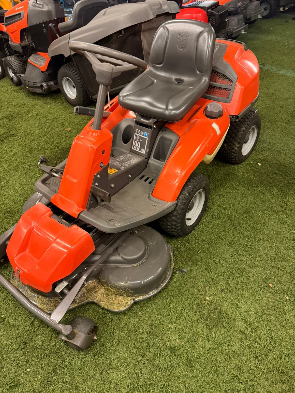 Husqvarna Rider 318, Tuin en Terras, Zitmaaiers, Ophalen of Verzenden, Zo goed als nieuw