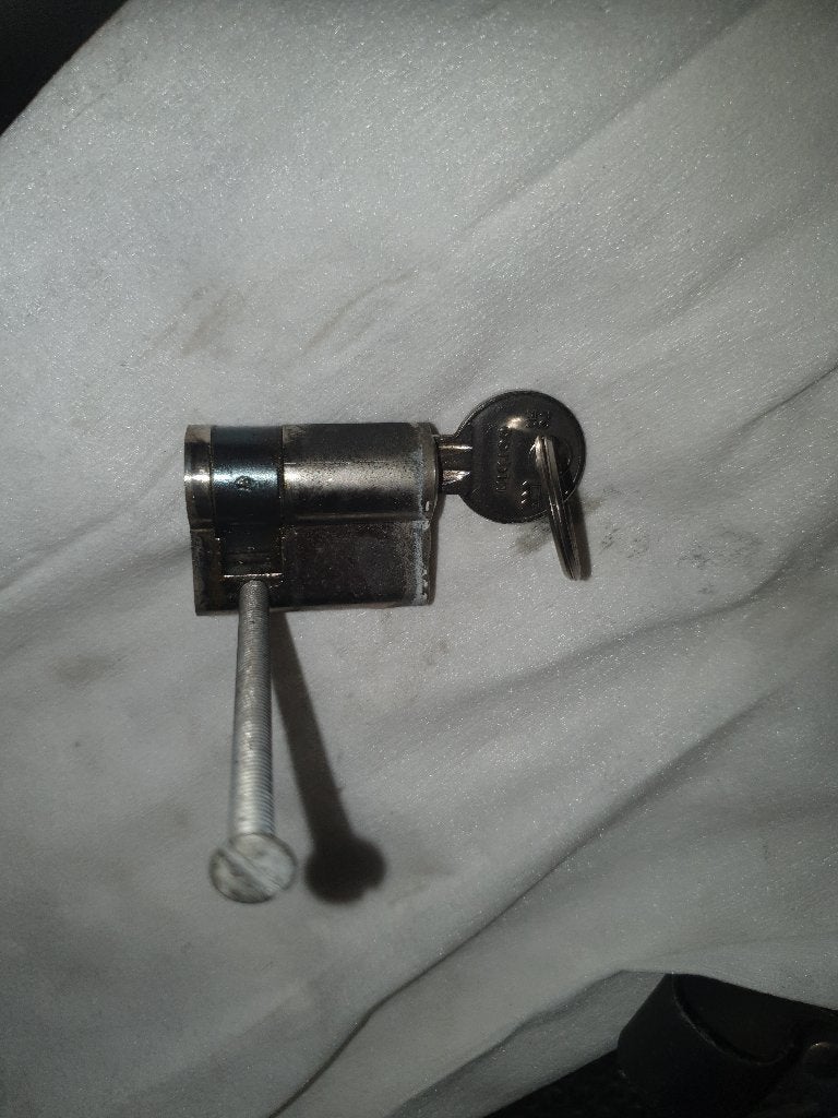 slotcilinder 30 voor bv garagedeur, Ophalen, Gebruikt, Chroom, Slot