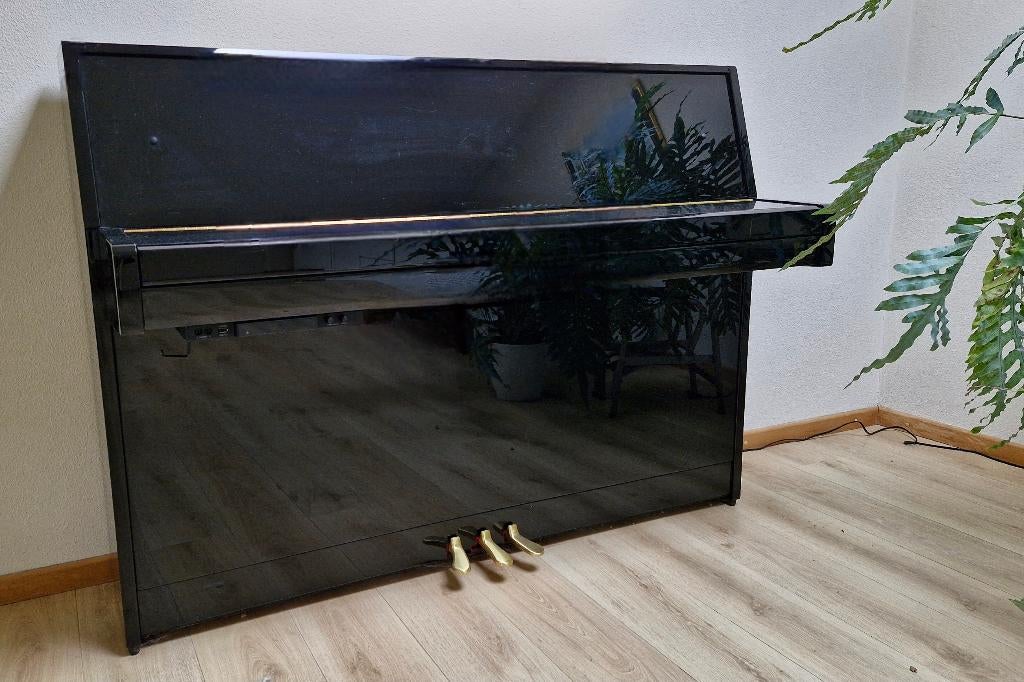 Yamaha b1 SC2 PE Silent piano, Muziek en Instrumenten, Piano's, Zo goed als nieuw, Piano, Zwart, Digitaal, Hoogglans, Ophalen