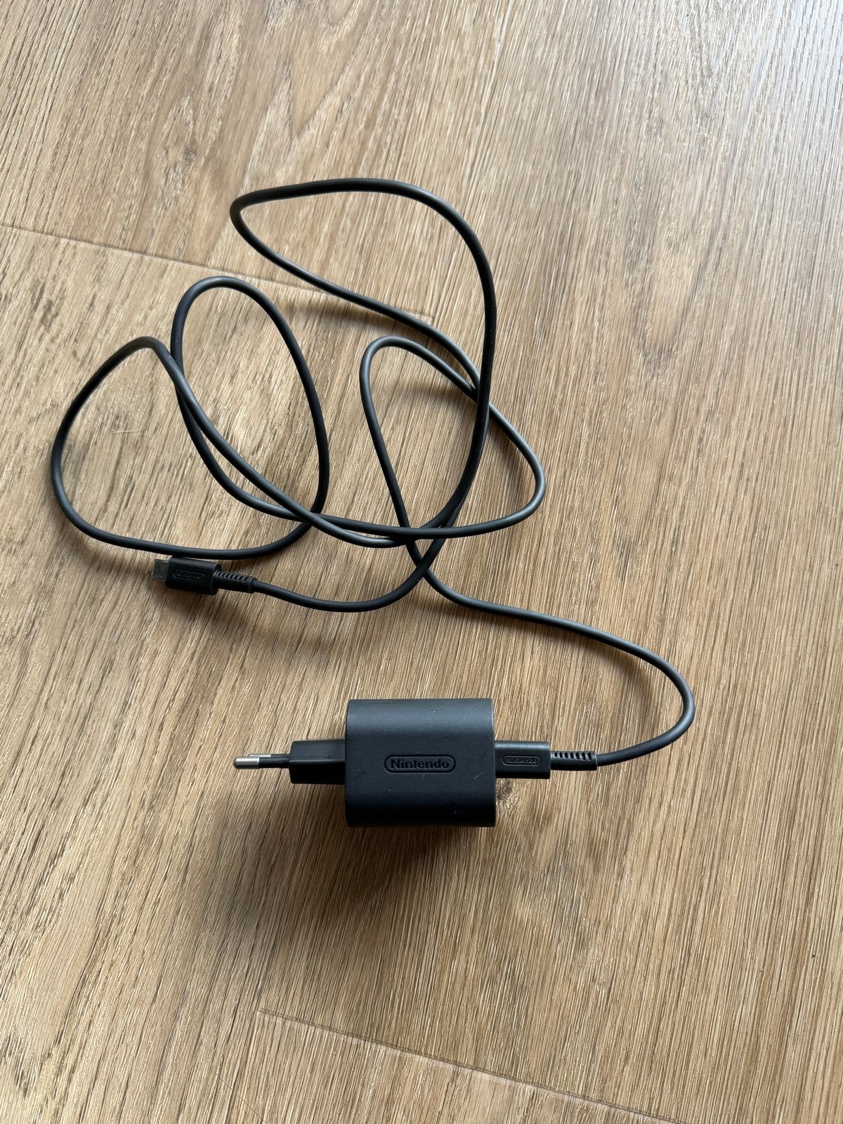 Foto 7 van Nintendo Switch 2 met spel en opladers