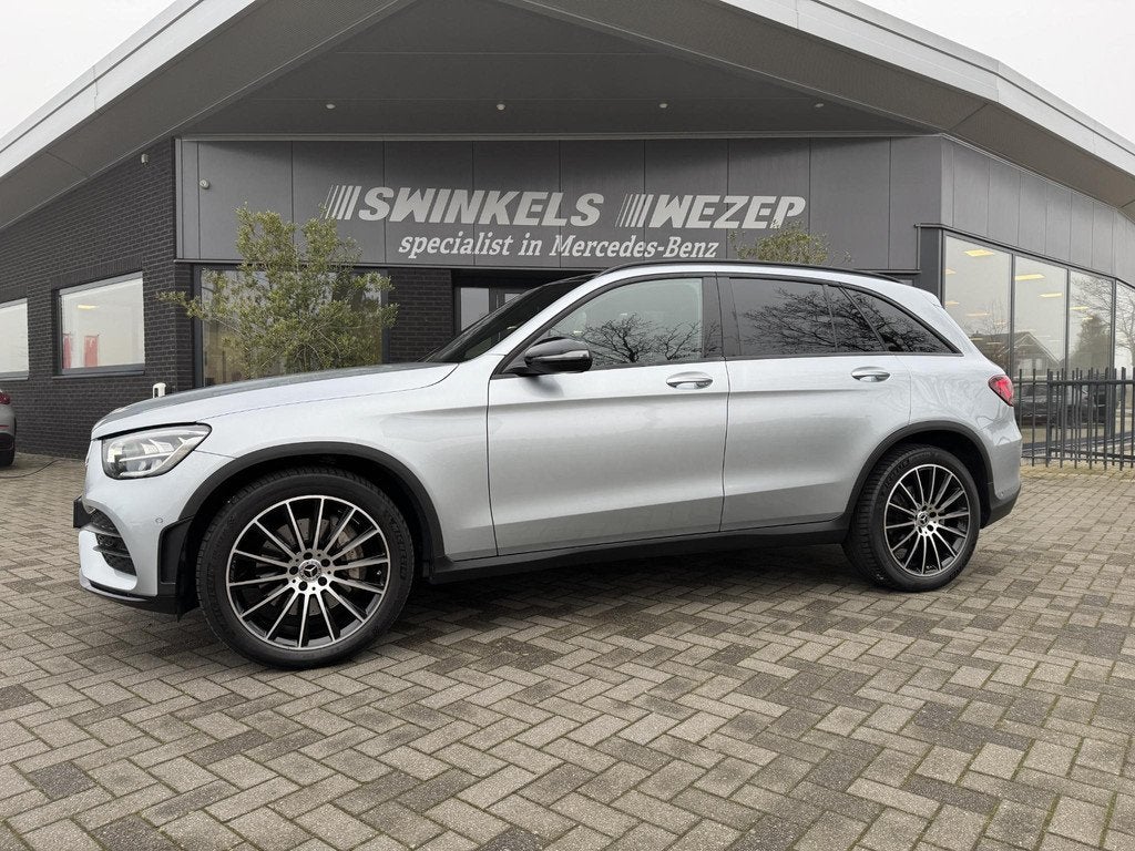 Mercedes-Benz GLC 200 AMG Line Panoramadak, Trekhaak, Sfeerv, Auto's, Automaat, Gebruikt, 2000 kg, Leder en Stof