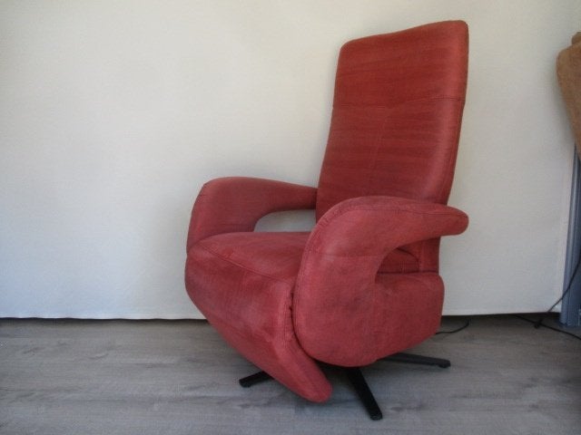 KEURIGE Himolla sta-op relax fauteuil stof steenrood medium, Ophalen, Minder dan 75 cm, Zo goed als nieuw, Hout