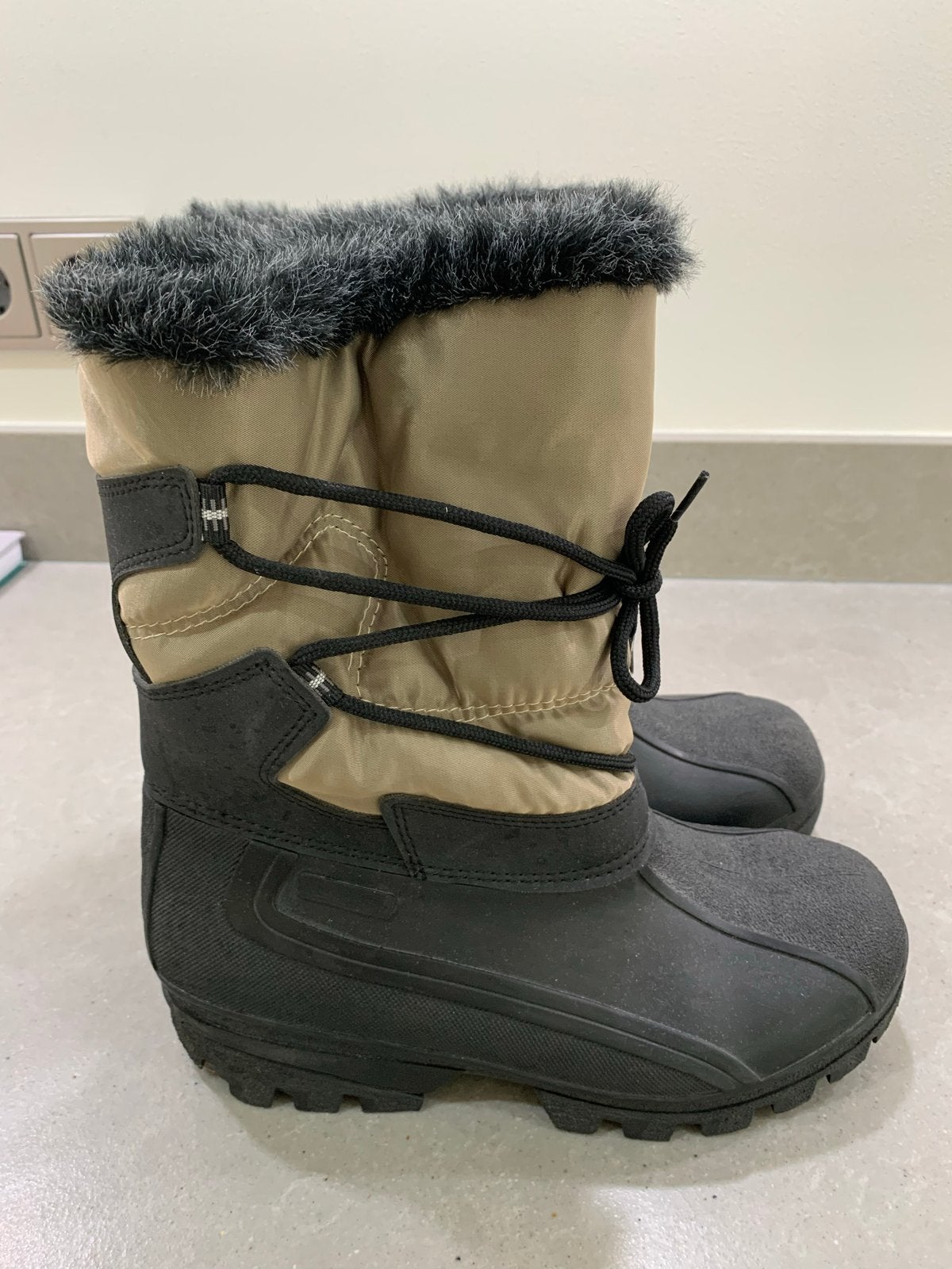 Warme Snowboots Maat 39 - Ideaal voor de Winter, Ophalen of Verzenden, Zo goed als nieuw, Zwart, Snowboots