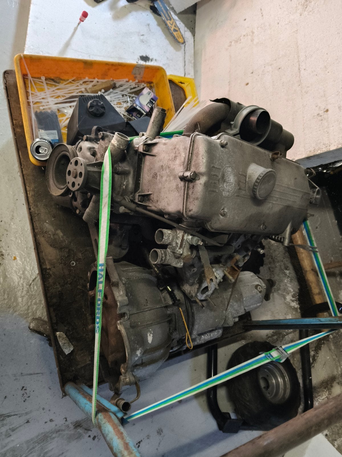 BMW M10 Motor met ZF 3HP-22 Automaatbak, Auto-onderdelen, Motor en Toebehoren, Ophalen of Verzenden, BMW