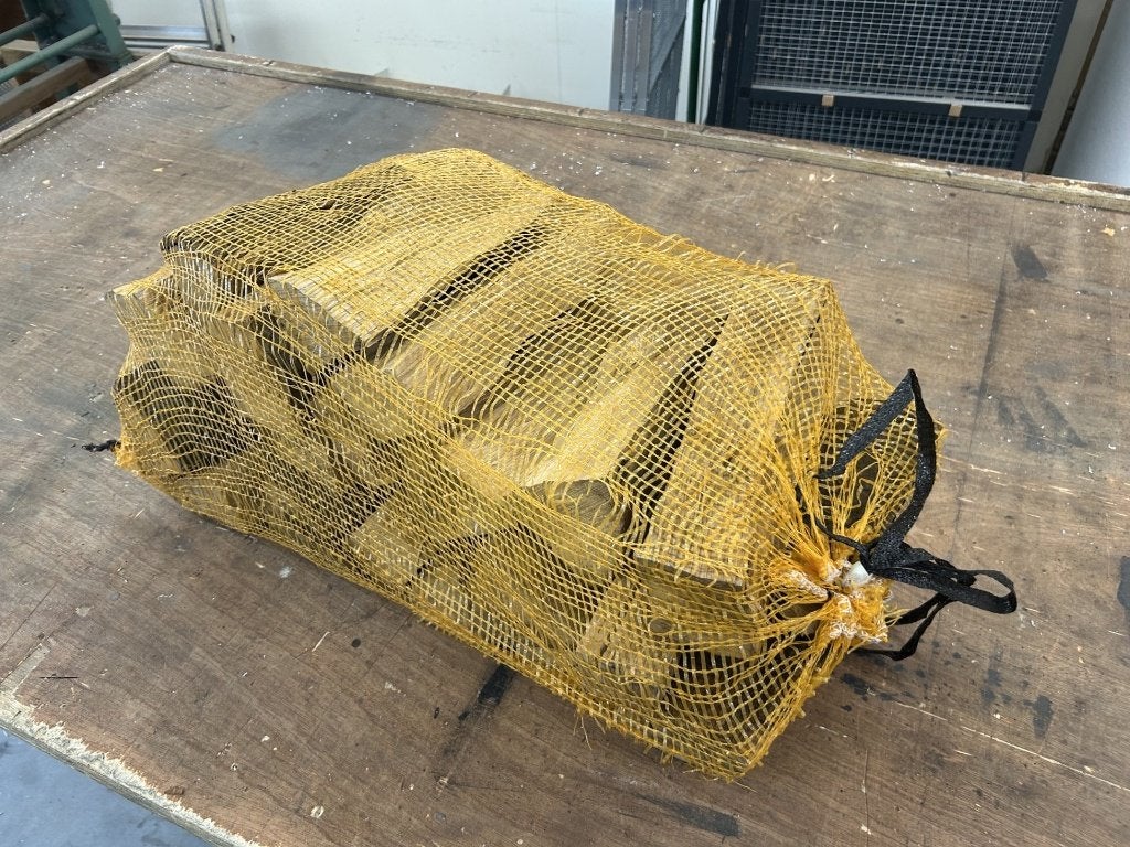 Essen haardhout Netzak 40L 18KG Droog Openhaardhout, Tuin en Terras, Haardhout, 6 m³ of meer, Ophalen, Essenhout, Blokken