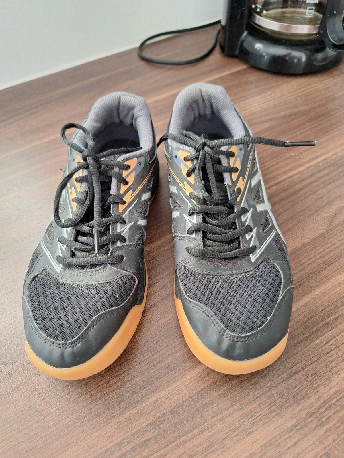 ASICS Upcourt 4 indoorschoenen - Maat 39, Ophalen of Verzenden, Zo goed als nieuw
