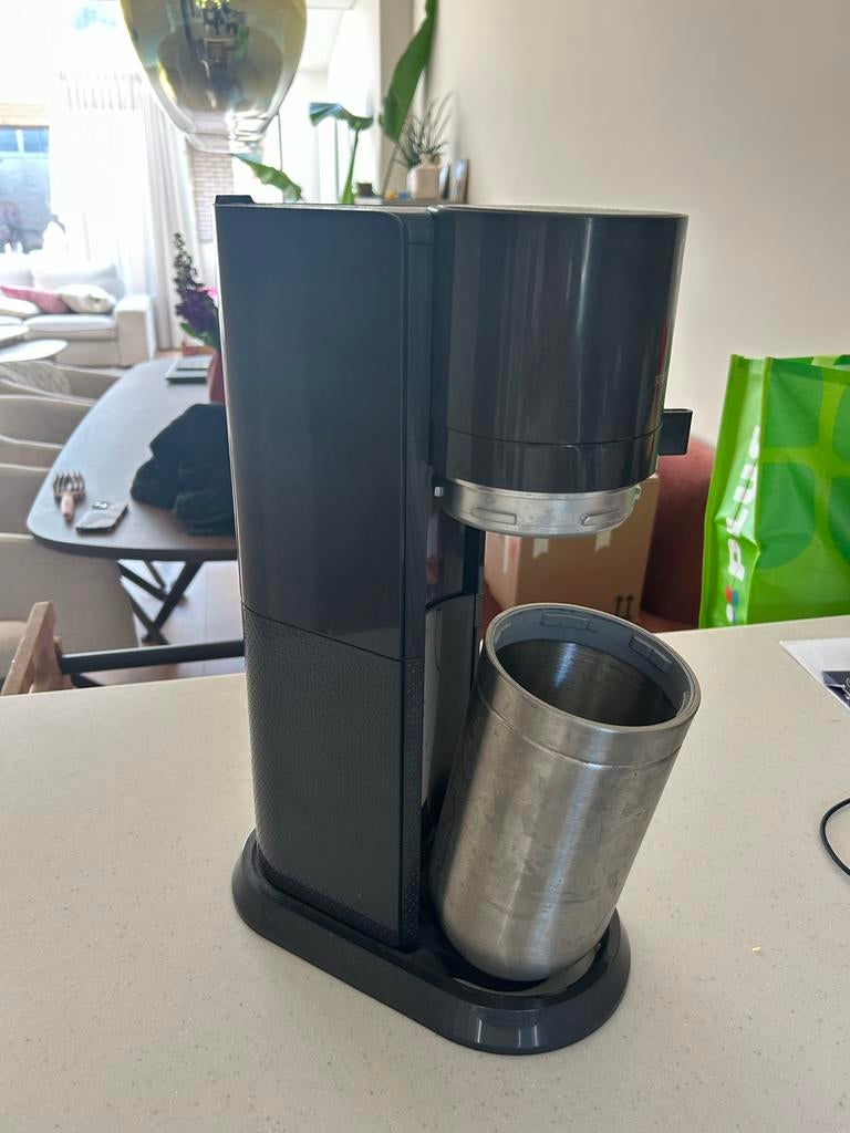Sodastream DUO Zwart - Bruiswatermaker met Glazen Fles, Witgoed en Apparatuur, Bruiswatermachines, Ophalen of Verzenden, Zo goed als nieuw