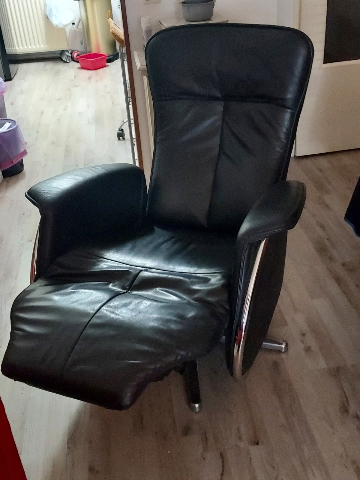 Relaxfauteuil zwart leer met uitklapbaar voeteneinde