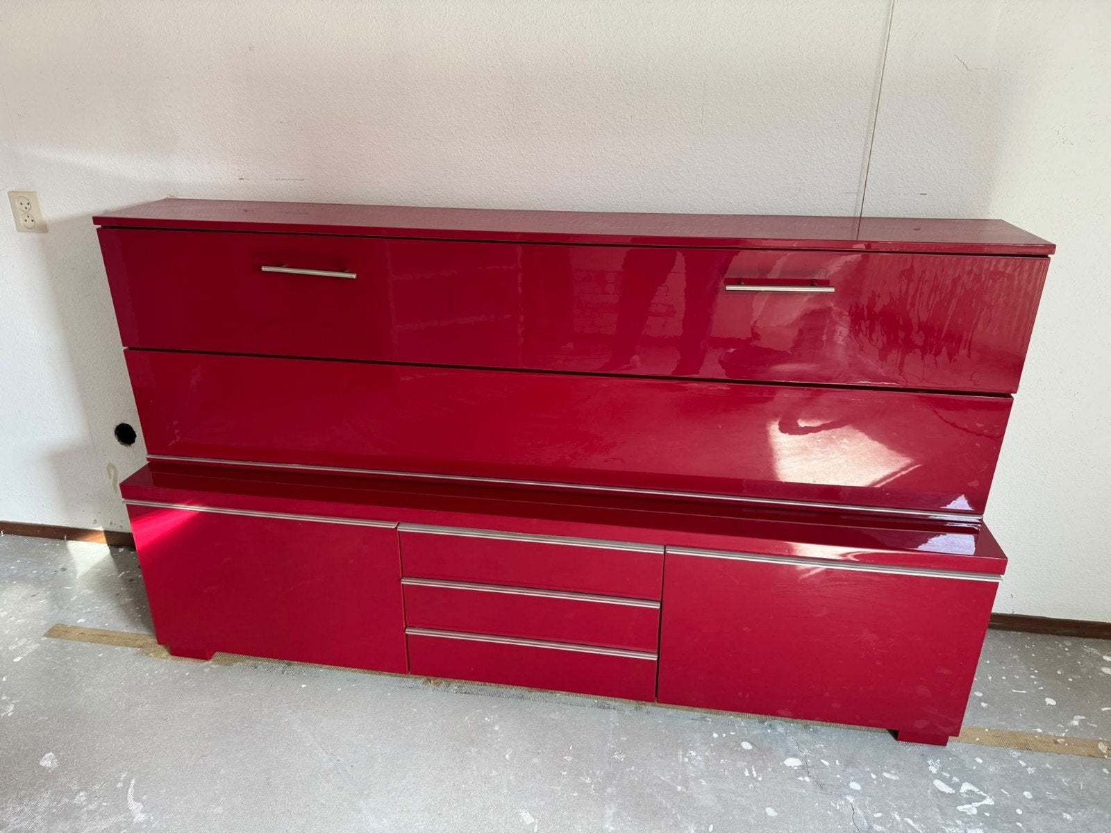 IKEA Besta TV-meubel met 2 rode klepkasten, Ophalen, Overige materialen, Gebruikt, 150 tot 200 cm