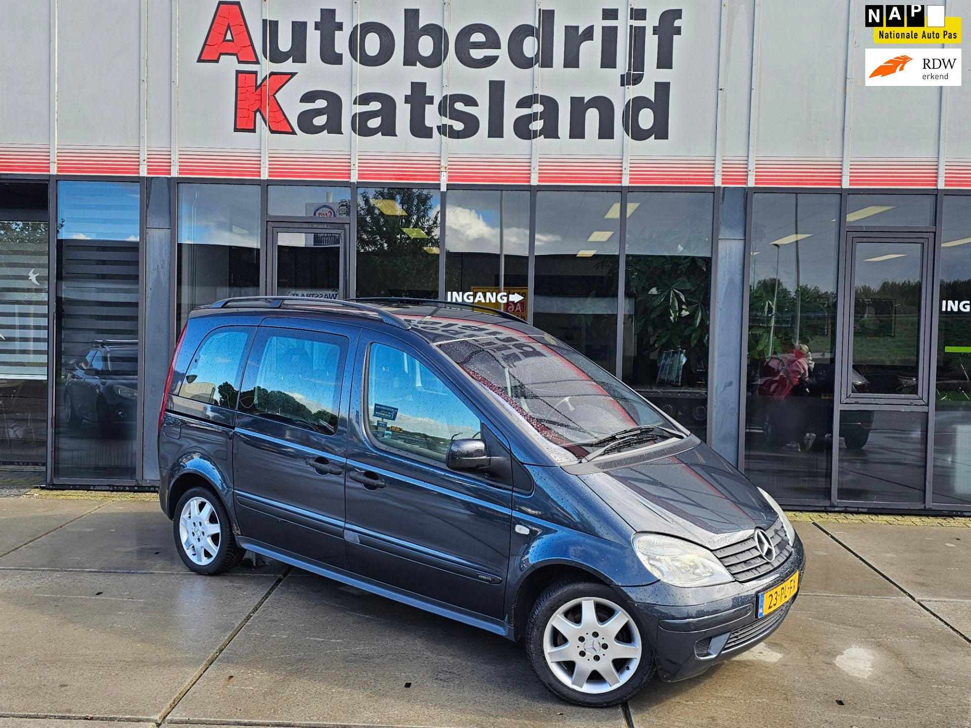 Mercedes-Benz Vaneo 1.6 Ambiente - SCHAKELD SLECHT -, Auto's, Stof, Gebruikt, Zwart, 1000 kg