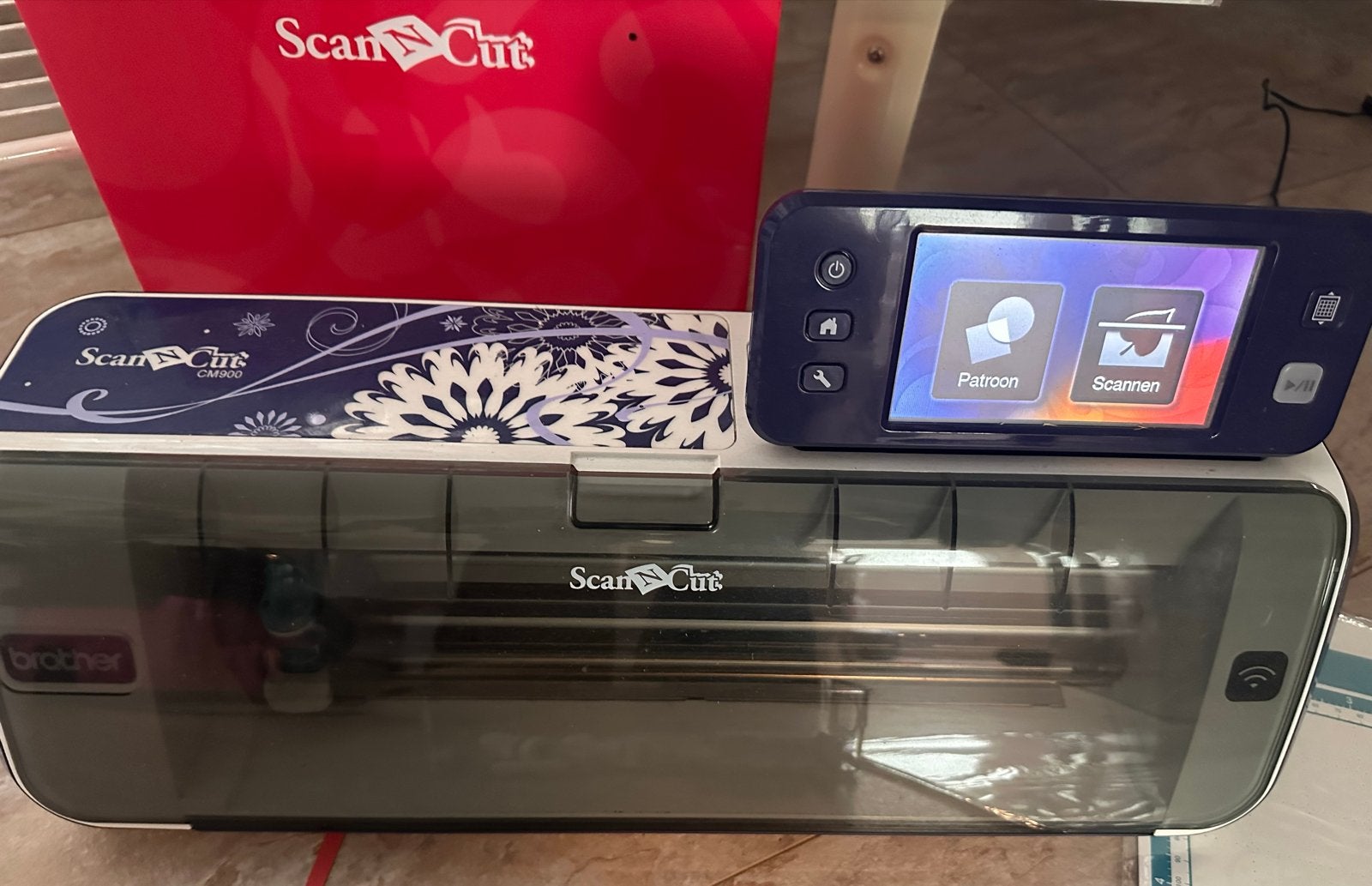 Brother ScanNCut CM900 met extra's en rhinestone pakket, Hobby en Vrije tijd, Ophalen of Verzenden, Zo goed als nieuw, Kunststof