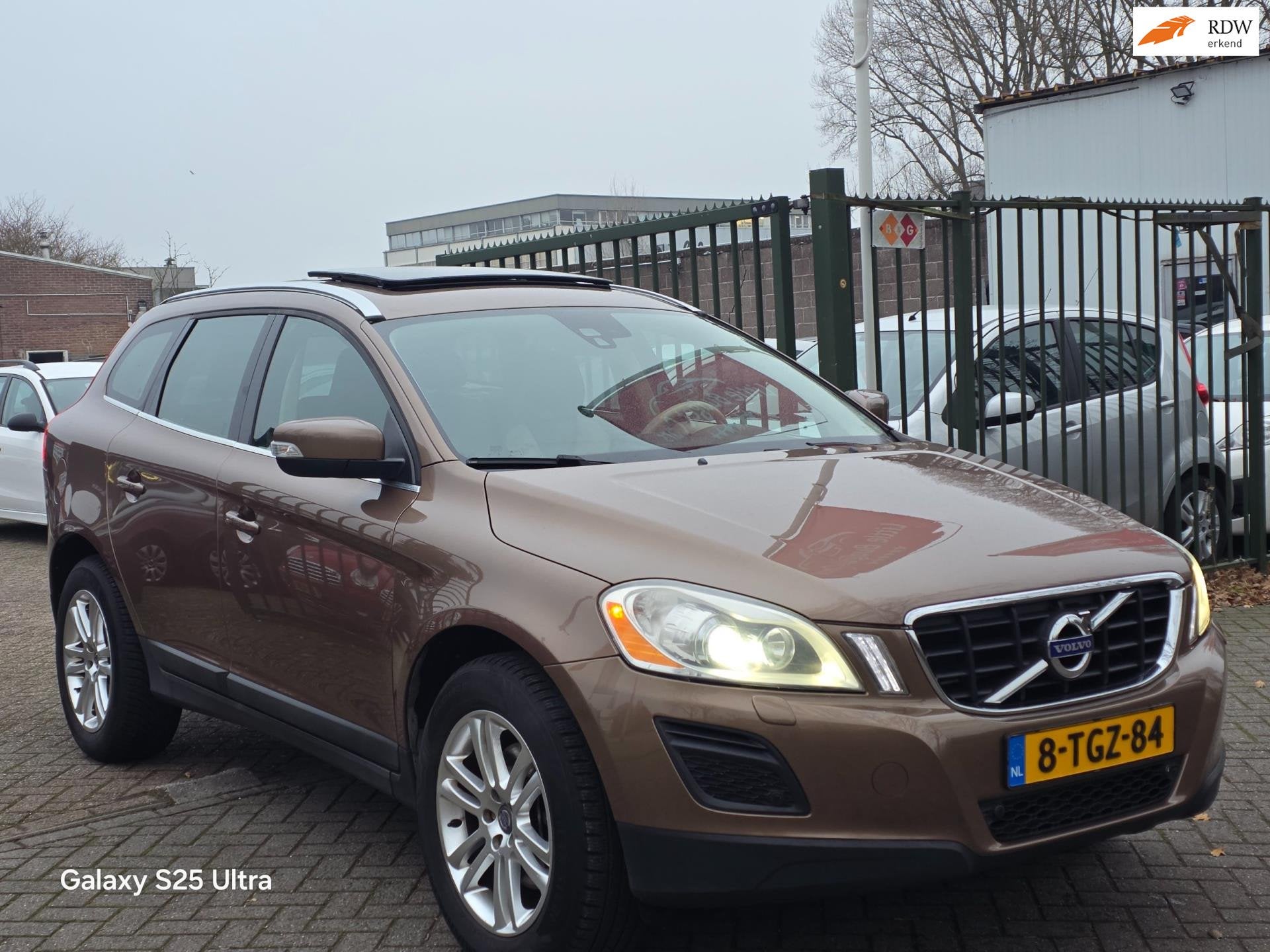 Volvo XC60 2.0T Summum Automaat achteruit camera leerbekeled, Auto's, Euro 5, 4 cilinders, Bruin, Parkeersensor