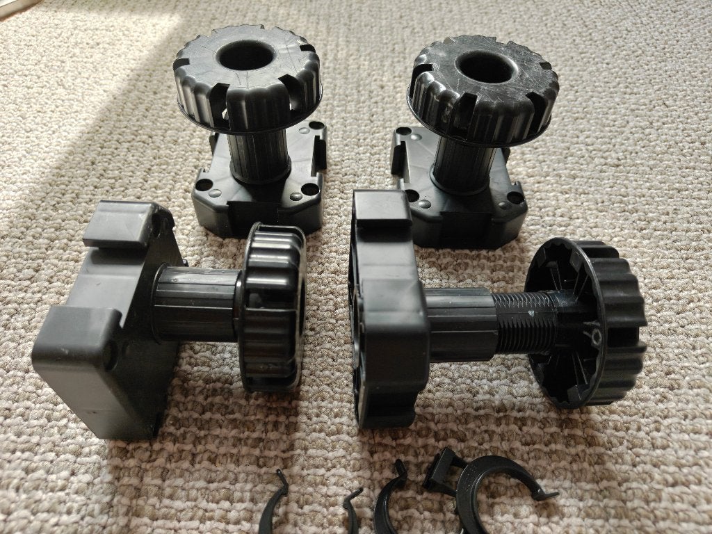 Set van 4 Verstelbare Stelpoten, Doe-het-zelf en Verbouw, Ophalen of Verzenden, Zo goed als nieuw, Minder dan 50 mm, Overige typen