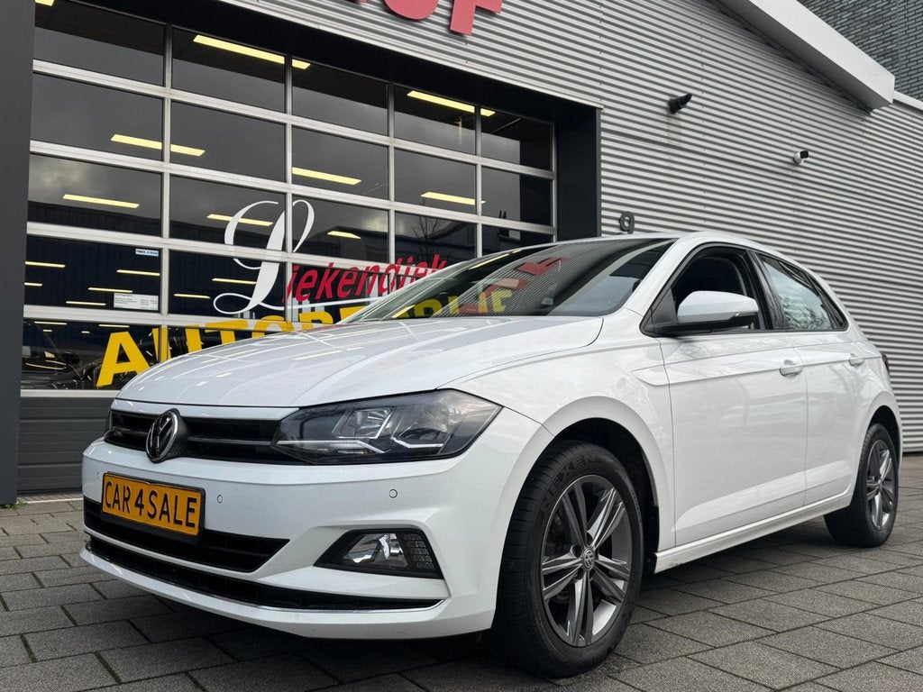 Volkswagen Polo 1.0 TSI Highline - Apple CarPlay / Navigatie, Auto's, Volkswagen, Voorwielaandrijving, Gebruikt, 95 pk, Wit