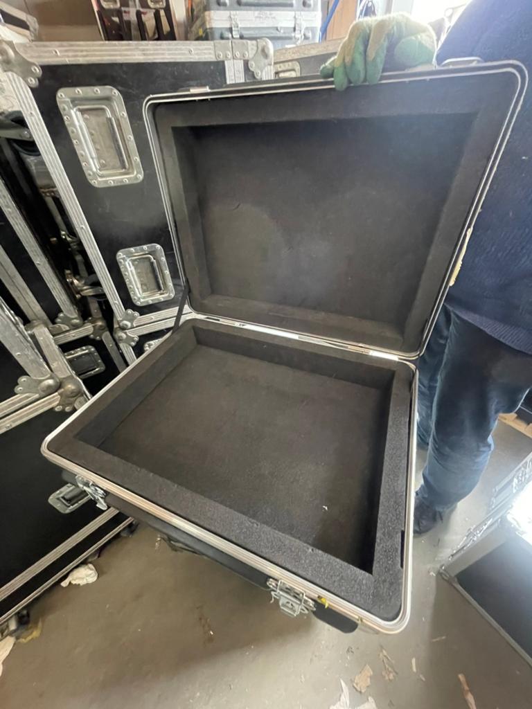 KUNSTSTOF FLIGHTCASE Koffers 61x46cm 12+12cm Hoog STUNT, Ophalen, Gebruikt, Overige instrumenten, Flightcase