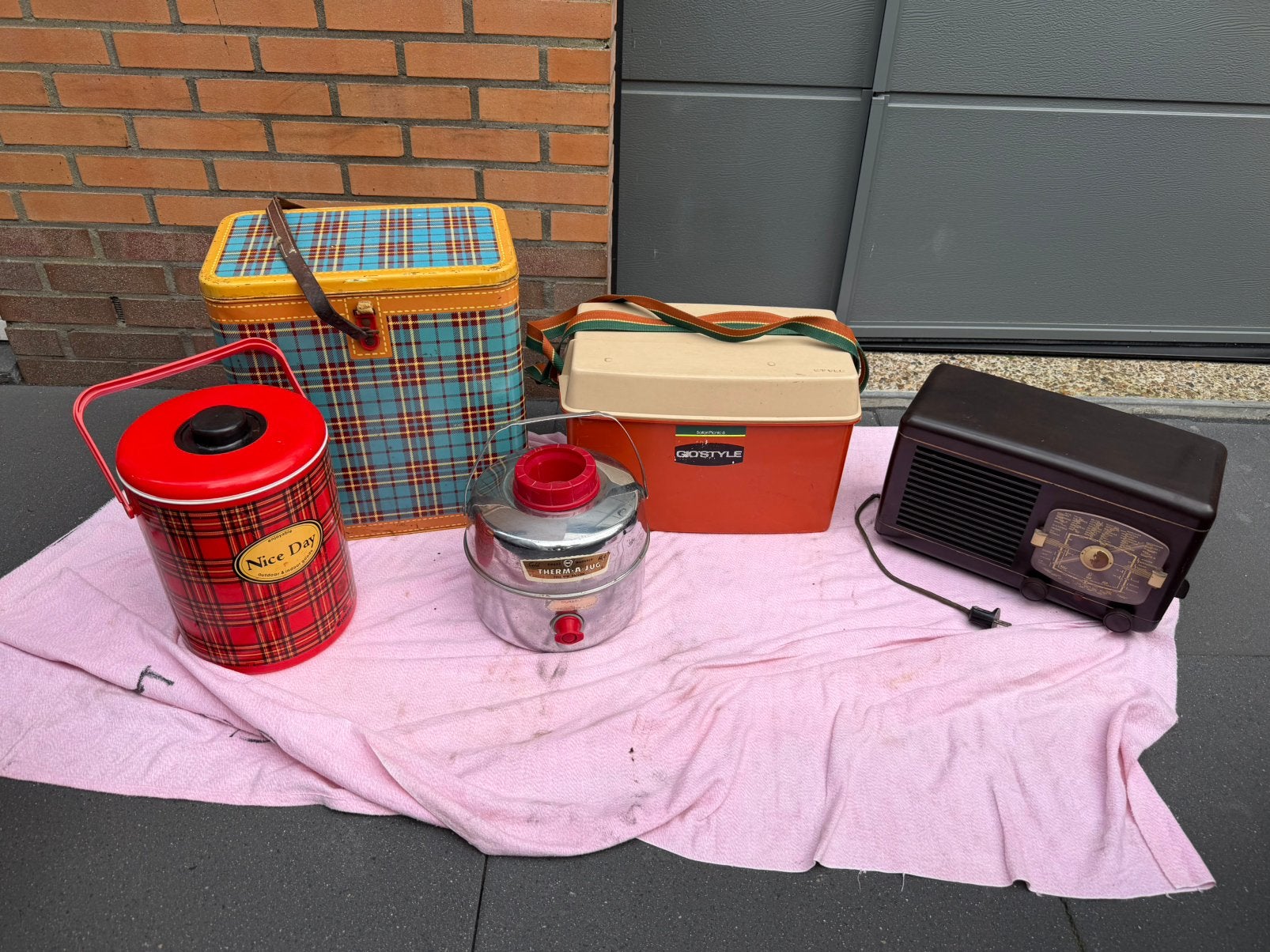 Vintage Coolbox cooler koelbox en Phillips buizenradio, Ophalen of Verzenden, Gebruikt, Koelbox, Koelelement