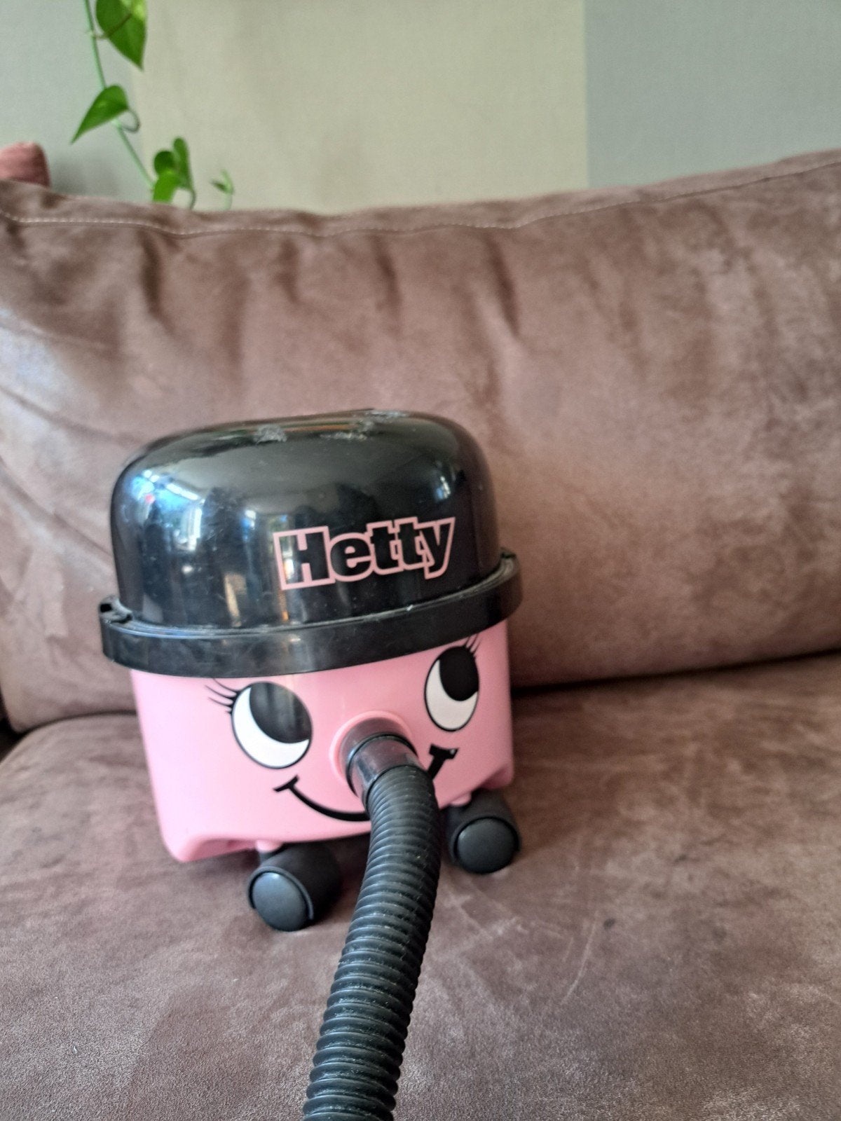 Hetty kinderstofzuiger - Roze en zwart, in goede staat, Stofzak, Inclusief accessoires, Gebruikt, Numatic