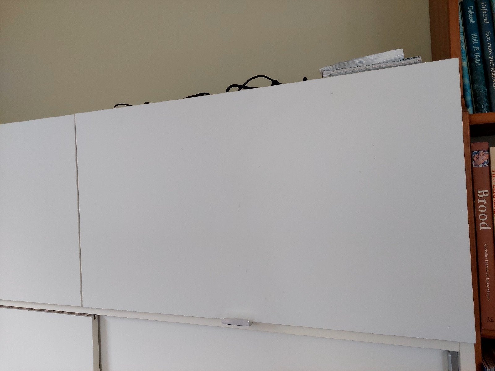 2x IKEA Harlig bovenkastjes met glazen legplank, Ophalen, Zo goed als nieuw