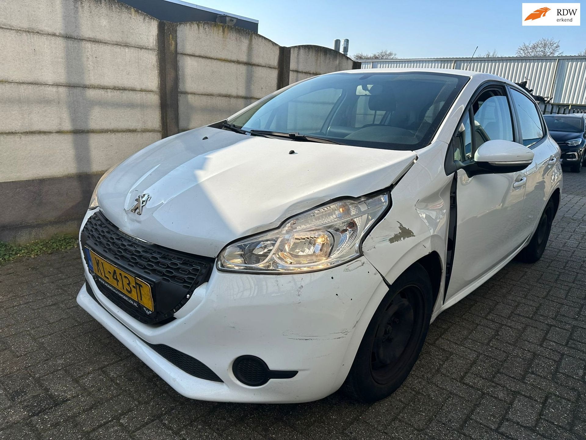 Peugeot 208 1.6 e-HDi Allure AIRCO EXPORT!, Auto's, Peugeot, Voorwielaandrijving, Euro 5, Gebruikt, Zwart