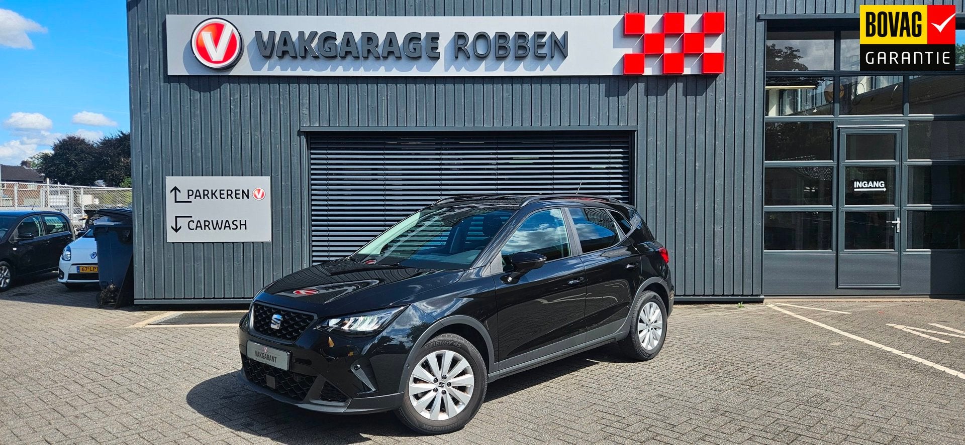 Seat Arona 1.0 EcoTSI Xperience Business Connect, Auto's, Gebruikt, Arona, Zwart, Leder