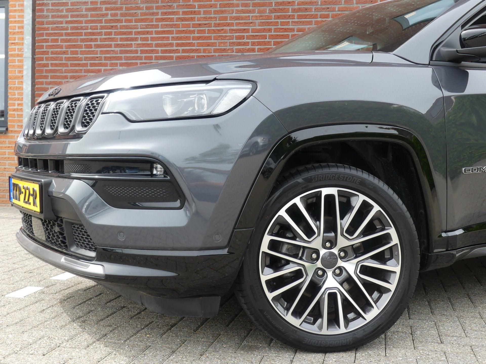 Jeep Compass 1.5T e-Hybrid Upland, Gebruikt, 4 cilinders, Bedrijf, 1469 cc