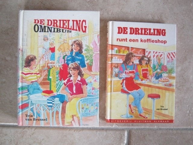 De drieling Omnibus / De drieling runt Koffieshop 9404, Boeken, Verzenden, Gelezen