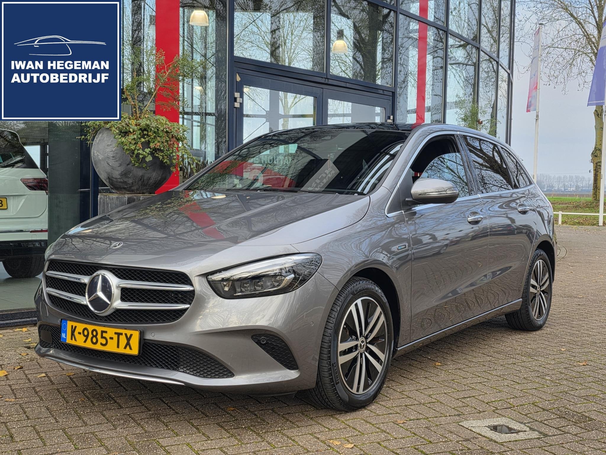 Mercedes-Benz B-klasse 250 e Business Solution Luxury Limite, 12 maanden, Gebruikt, 4 cilinders, Leder en Stof