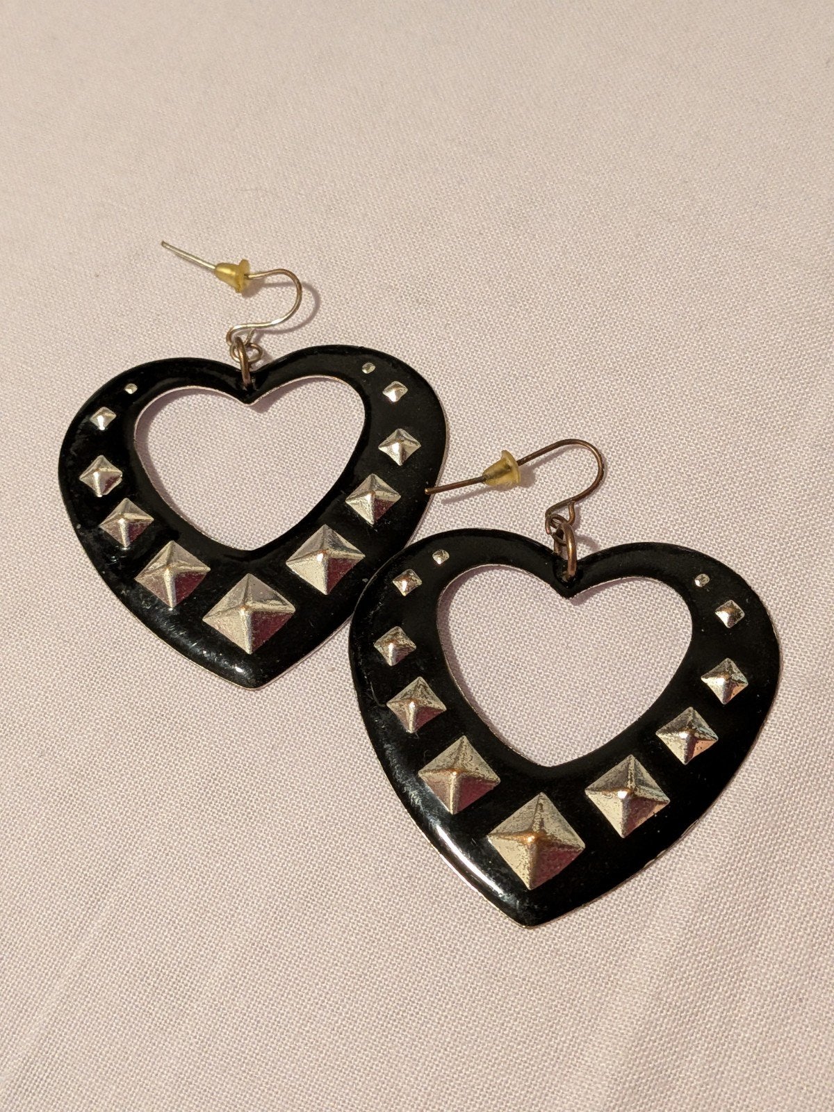 Vintage Hartvormige Oorbellen met Studs, Ophalen of Verzenden