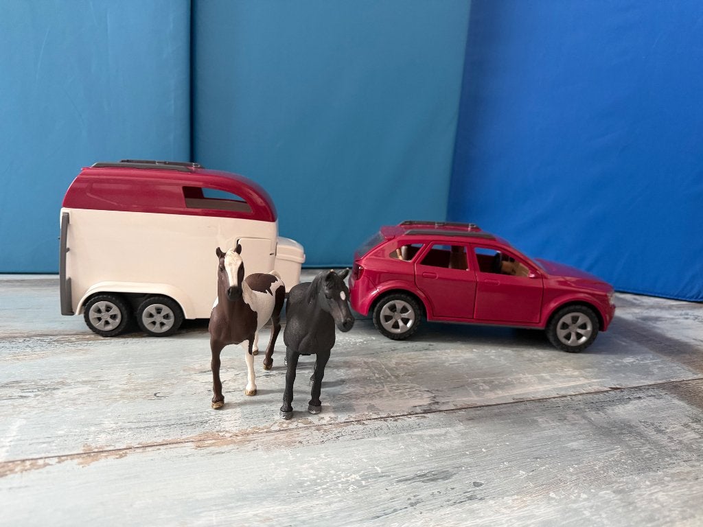 Schleich auto met paardentrailer + 2 paarden, Ophalen of Verzenden, Gebruikt