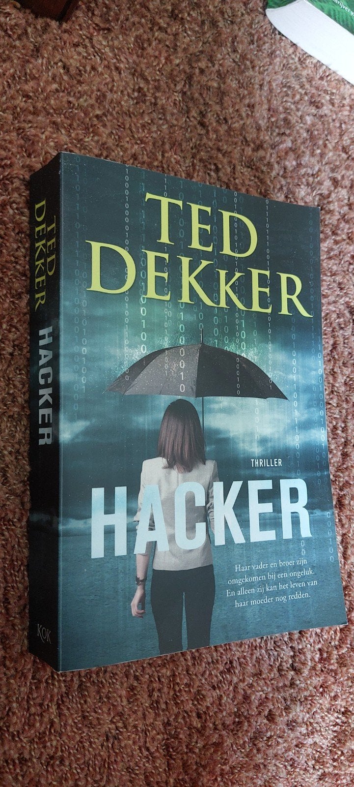 Hacker - Ted Dekker (Thriller), Ophalen of Verzenden, Zo goed als nieuw, Ted Dekker, Nederland