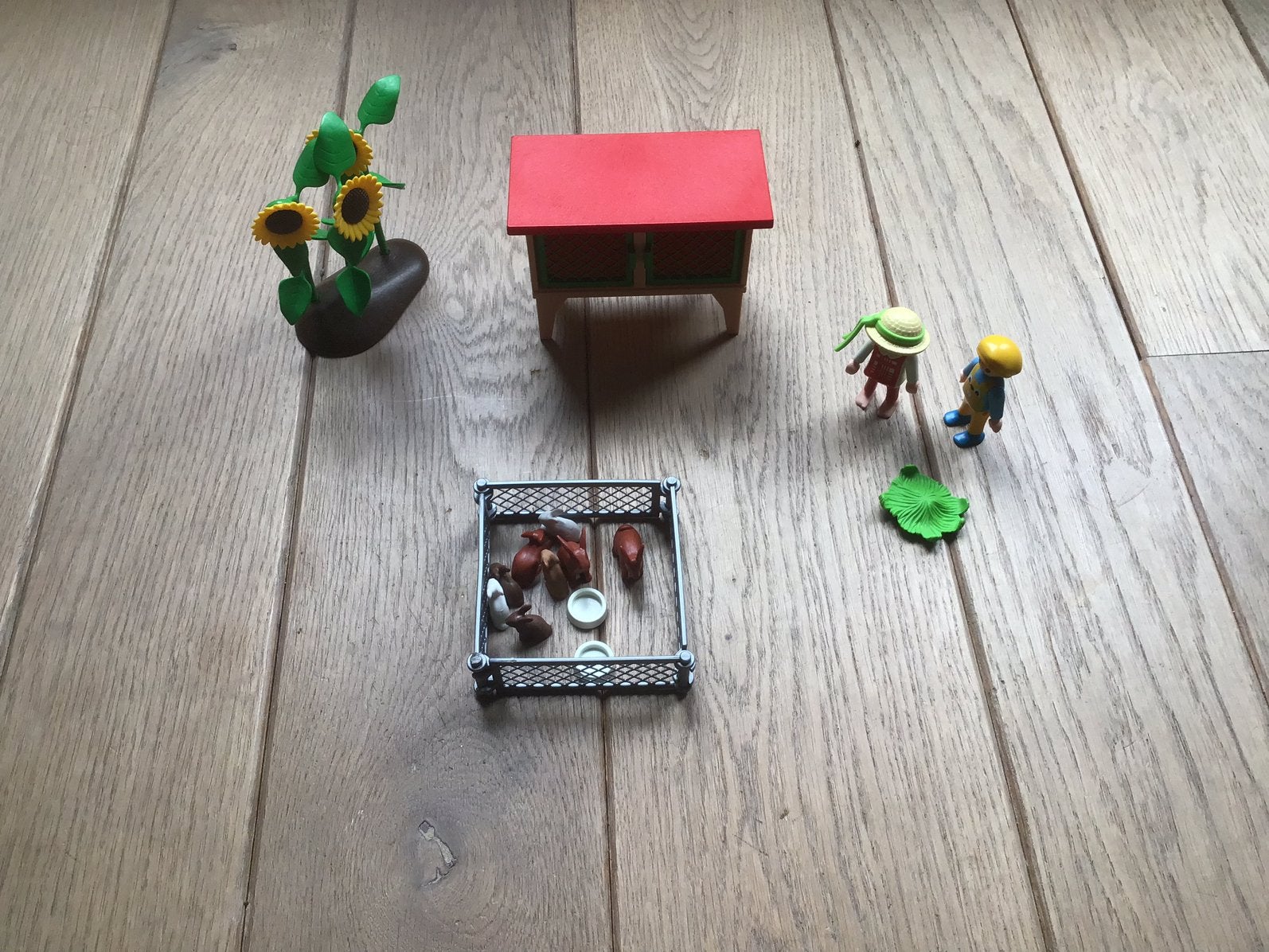 Playmobil konijnenhok 3075 bijna compleet mist 1 konijn, de, Ophalen of Verzenden, Gebruikt