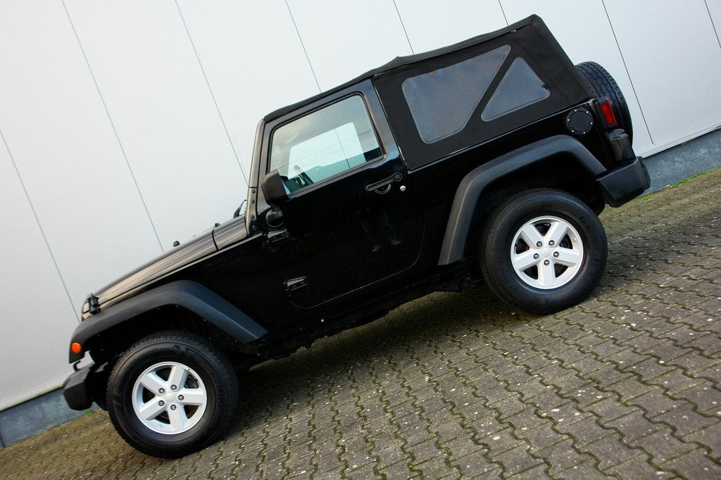 Jeep Jeep WRANGLER 3.8 V6 4x4 LPG 147kw (bj 2007, automaat), Auto's, Jeep, 450 kg, Gebruikt, 2000 kg, Zwart