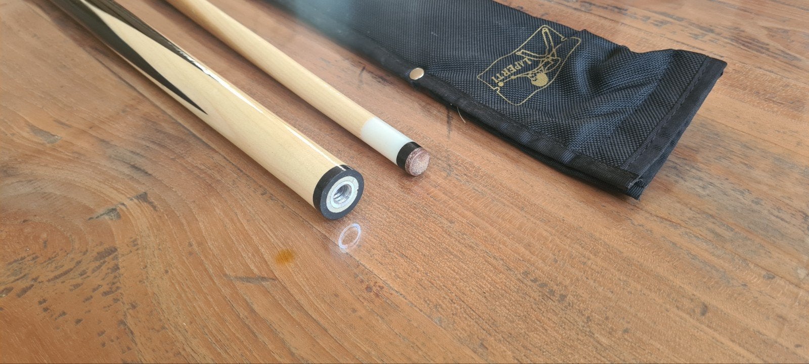 Biljartkeu met hoes - Zo goed als nieuw, Ophalen of Verzenden, Zo goed als nieuw, Keu of Ballen