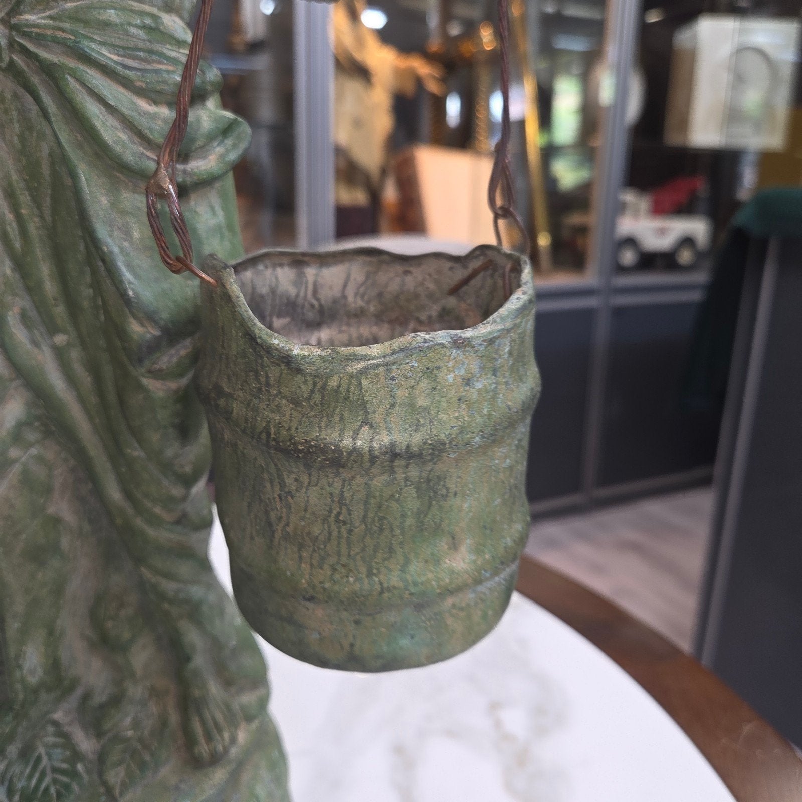 Antieke Chinese bronzen waterdrager op lotusbloem, 49cm, Ophalen of Verzenden