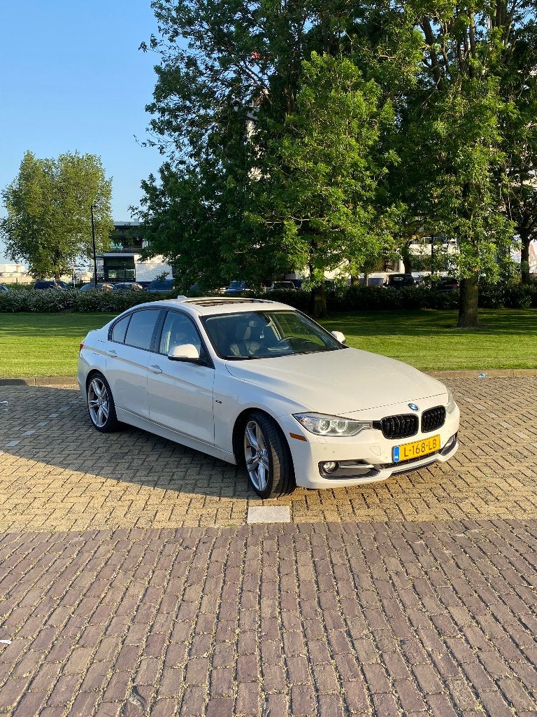 BMW 320d Sport Edition|184pk|Automaat|Schuifdak|leer., Auto's, BMW, 745 kg, Achterwielaandrijving, 1995 cc, 4 cilinders
