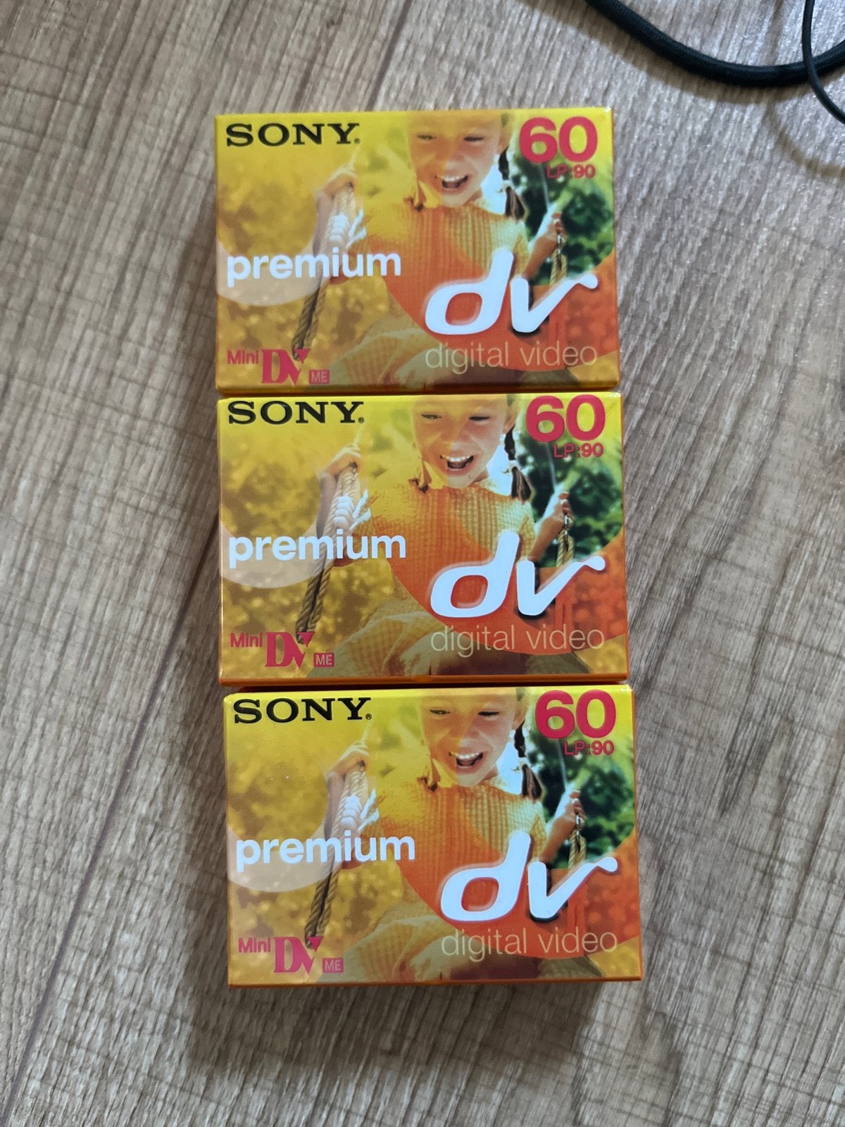 3x Sony MiniDV Premium DVM60PR3 Videobanden, Mini dv, Nieuw, Ophalen of Verzenden, Band, Disc of Geheugen