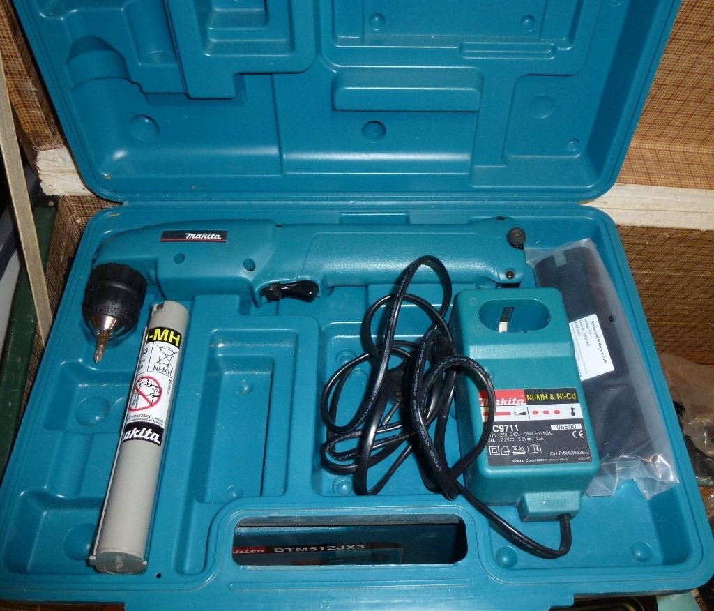 Makita haakse boor/schroevendraaier DA391D NIEUW box 3 accus, Ophalen of Verzenden, Nieuw, Schroevendraaier, Makita