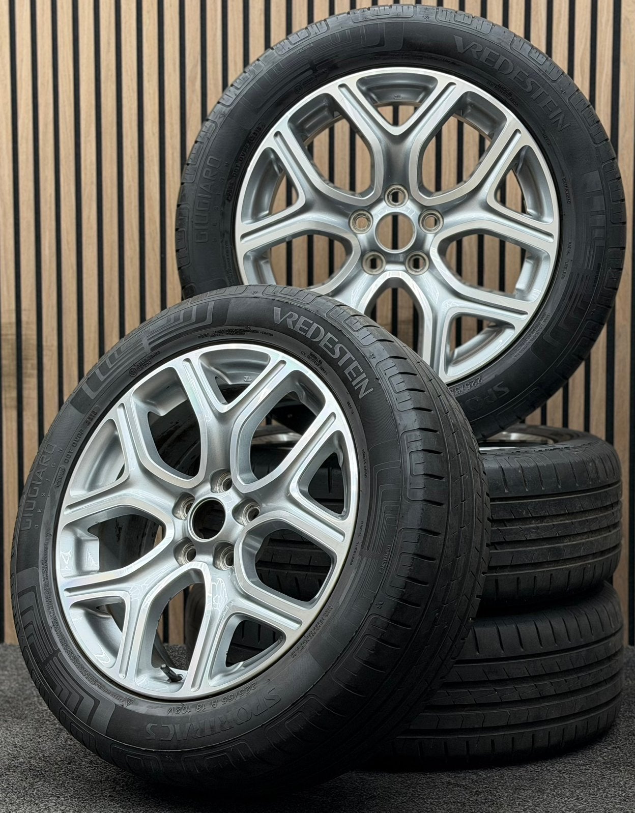 Originele 18 inch Mitsubishi Outlander 5x114.3 Vredestein, Auto-onderdelen, Banden en Velgen, Ophalen, 18 inch, ., Banden en Velgen