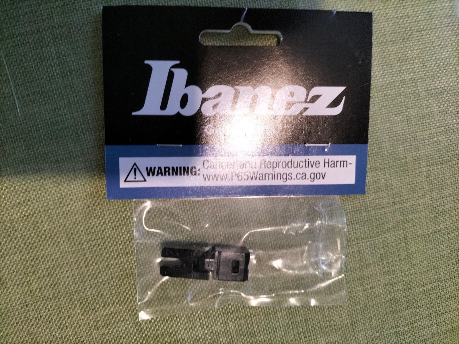 Nieuw Ibanez Tremolo Zadel/Saddle 2ED2-2B, Muziek en Instrumenten, Ophalen of Verzenden, Nieuw, Ukelele