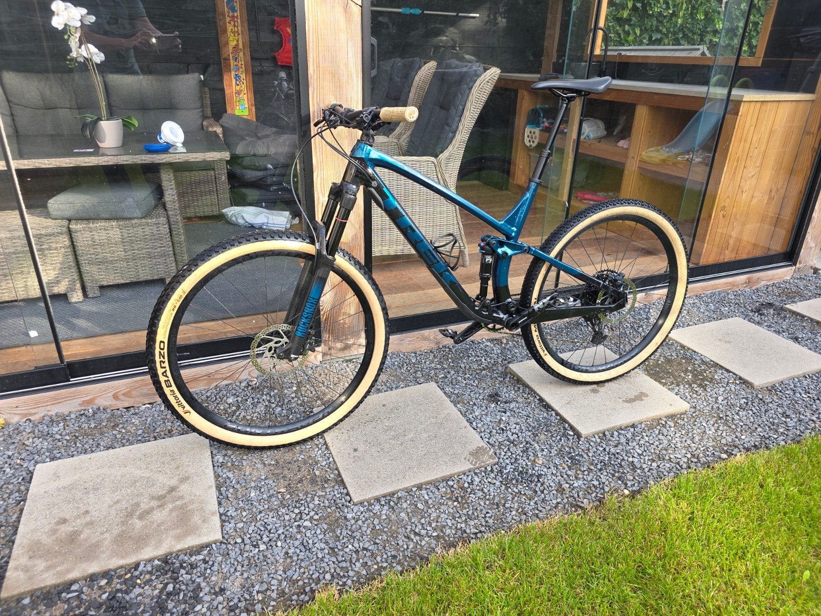 Foto 2 van Trek Fuel EX 7 Gen 5 xl/xxl full suspension Mountainbike