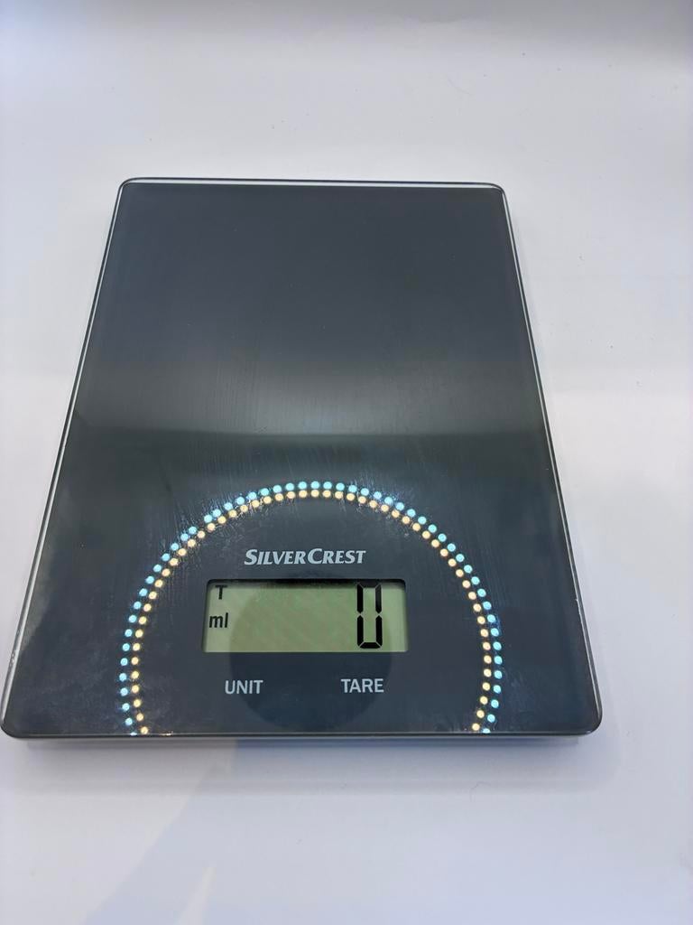 SilverCrest weegschaal, Witgoed en Apparatuur, Weegschalen, Keukenweegschaal, 1 tot 500 gram, Ophalen of Verzenden, 10 tot 50 kg